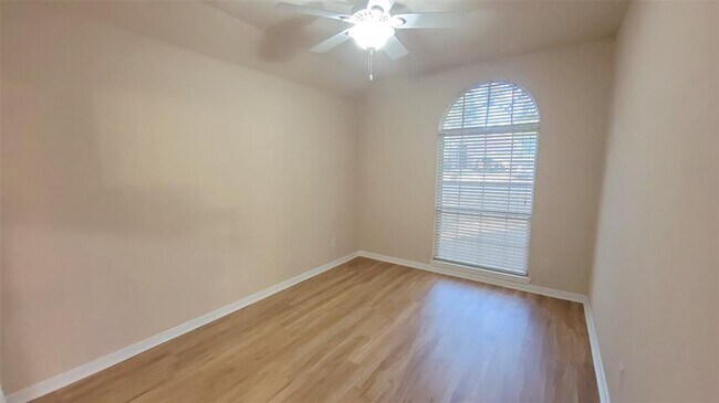 Building Photo - 1248 Lacey Oak Loop