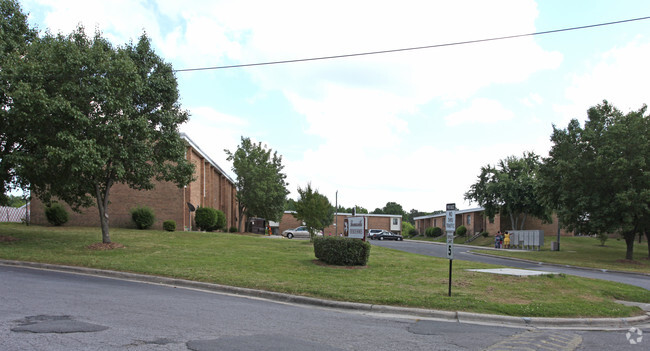 Building Photo - Thomasville Church Homes