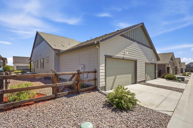 Building Photo - 12565 Lake Terrace Ln