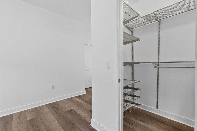 Building Photo - 172 Culver Ave