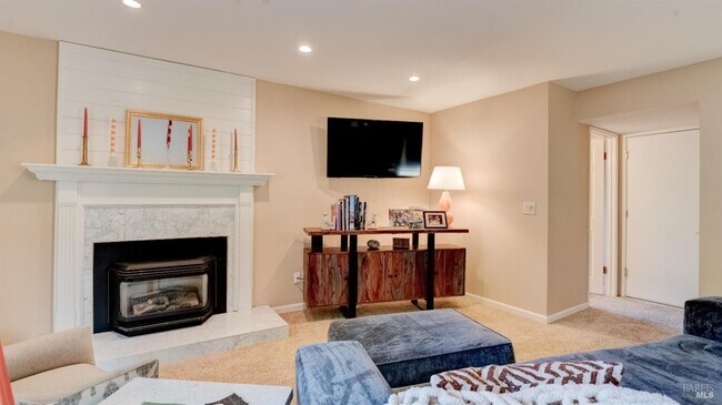 Building Photo - 5270 Arnica Way