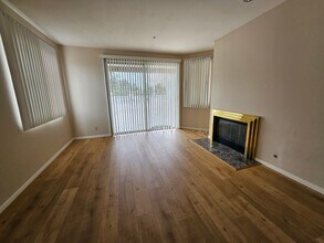 Building Photo - 2 BD/2BA Condo in the La Mesa Village