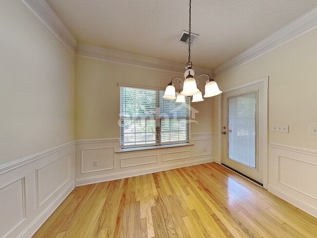 Building Photo - 101 Scottish Ave