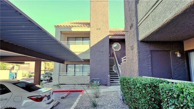 Building Photo - 5066 S Rainbow Blvd