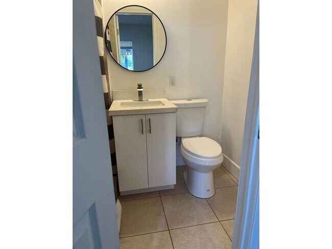 Building Photo - 2300 NW 6th St