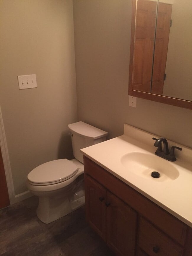 Building Photo - Beautiful 2 bedroom Home in Emmaus