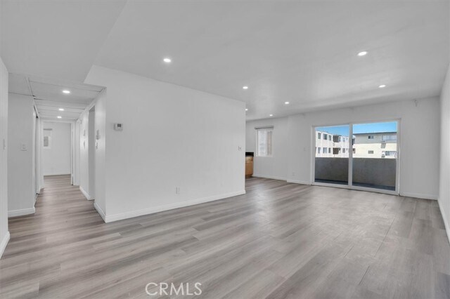 Building Photo - 5412 Lindley Ave