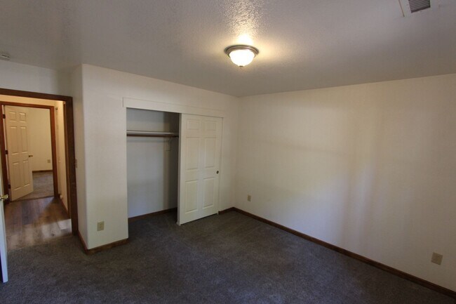 Building Photo - Coming In June | University Highlands 3-Bedroom Home | Fenced Backyard + Garage