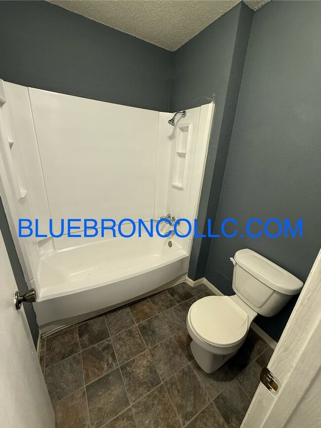 Building Photo - All the Space You Need – 3-Bedroom with Ga...