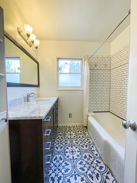 Bathroom 1 - 6461 Gaviota Ave