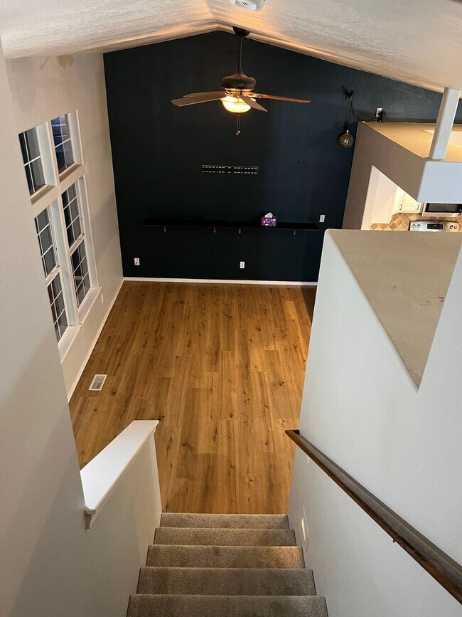 Building Photo - Welcome to this charming 3 bedroom, 2 bathroom home located in Nampa, ID.