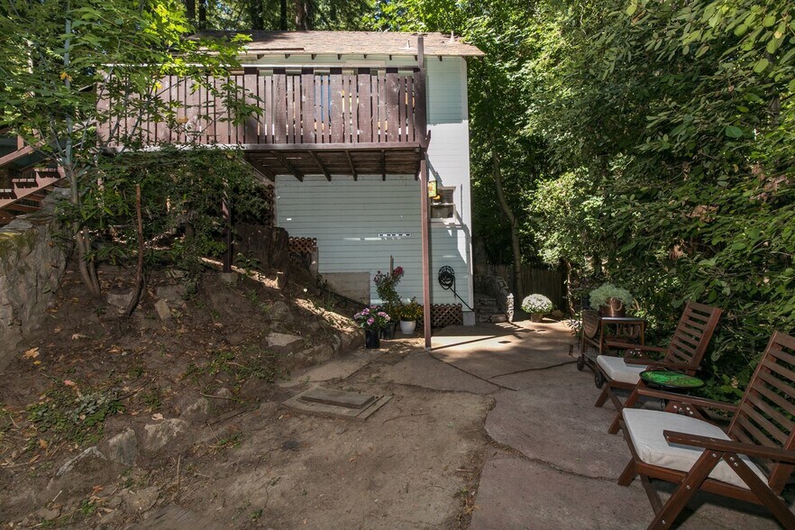 Building Photo - 214 Teilh Dr