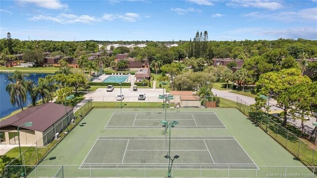 Building Photo - 5662 SE Windsong Ln