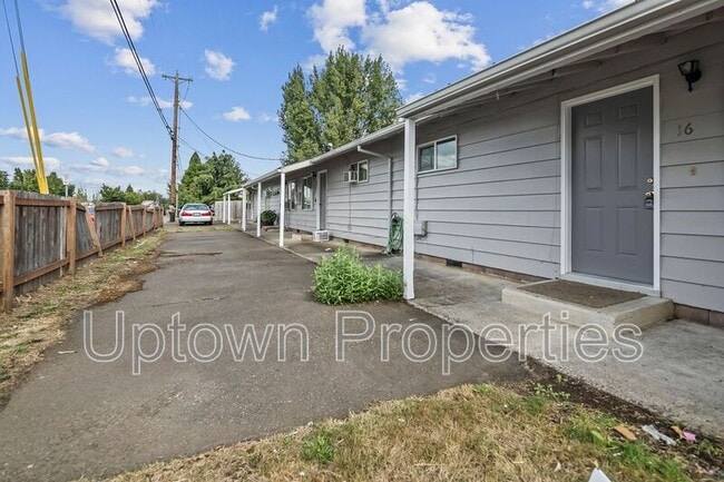 Building Photo - 130 N 4th Ave