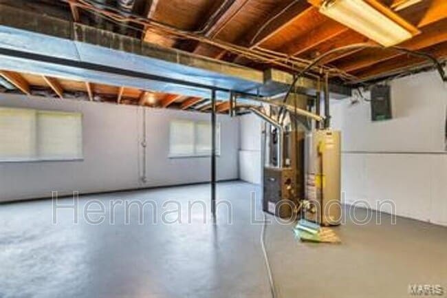 Building Photo - 5227 Suntrail Dr