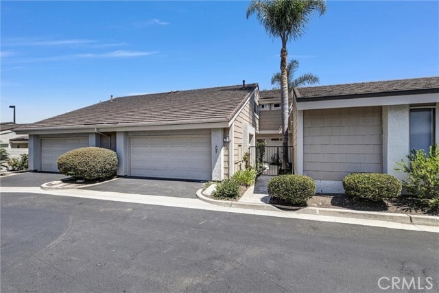 Building Photo - 32 Wetstone