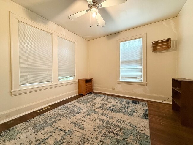 Building Photo - Large Home Available in Wadesboro
