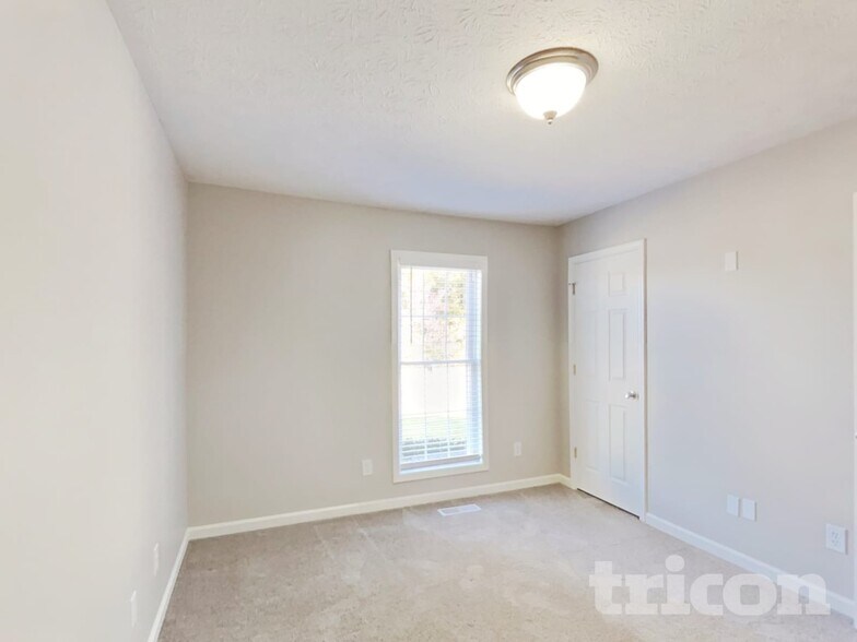 Building Photo - 3701 Legacy Dr