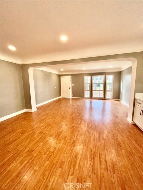 Building Photo - 4432 3rd Ave