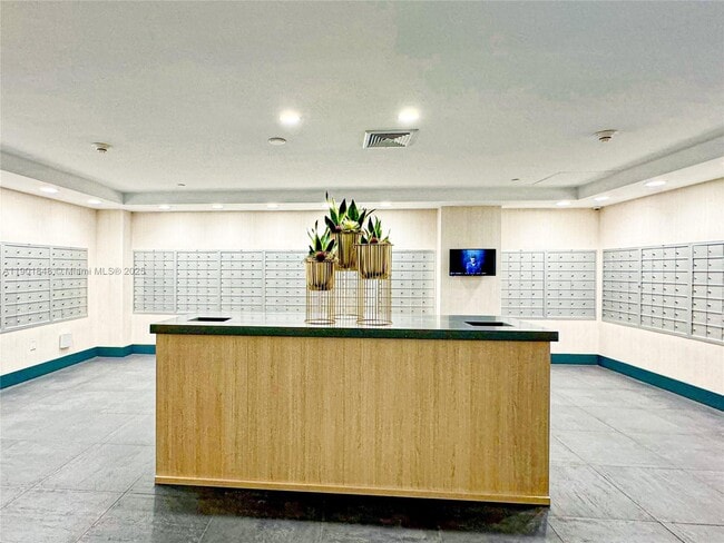 Building Photo - 90 SW 3rd St