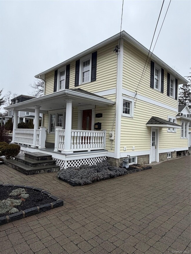 Building Photo - 1230 Hopewell Ave