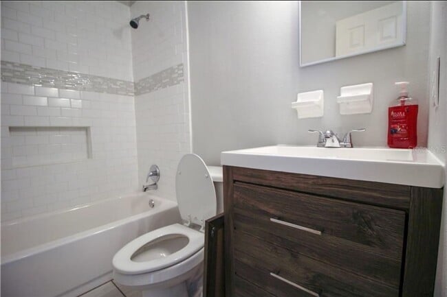 Building Photo - 2 Bedroom / 1.5 Bath home for rent