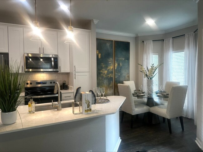 Building Photo - Fairmont First Colony