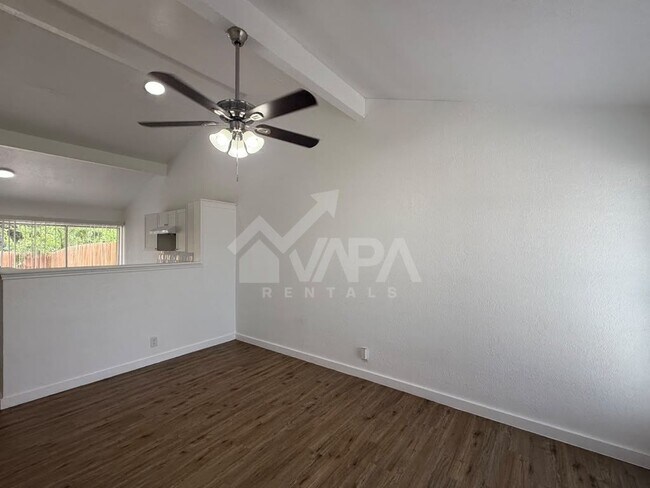 Building Photo - 7239 Glen Hill Dr