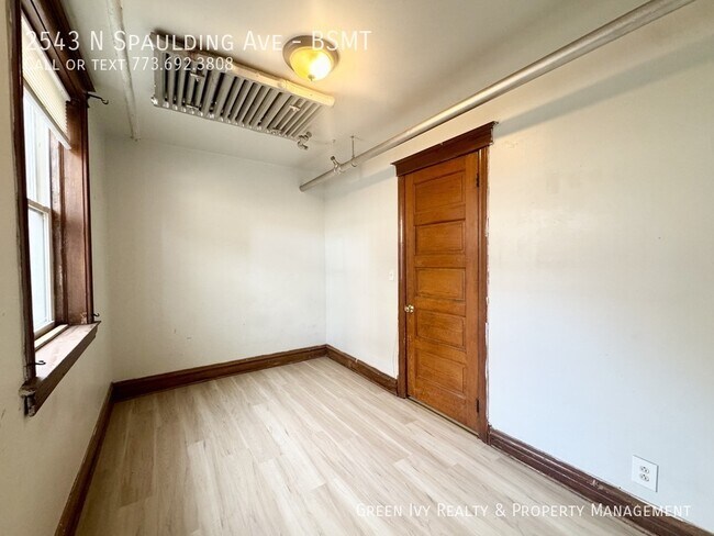 Building Photo - 2543 N Spaulding Ave