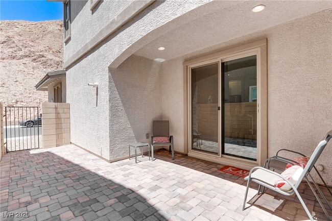 Building Photo - 60 Kimberlite Dr