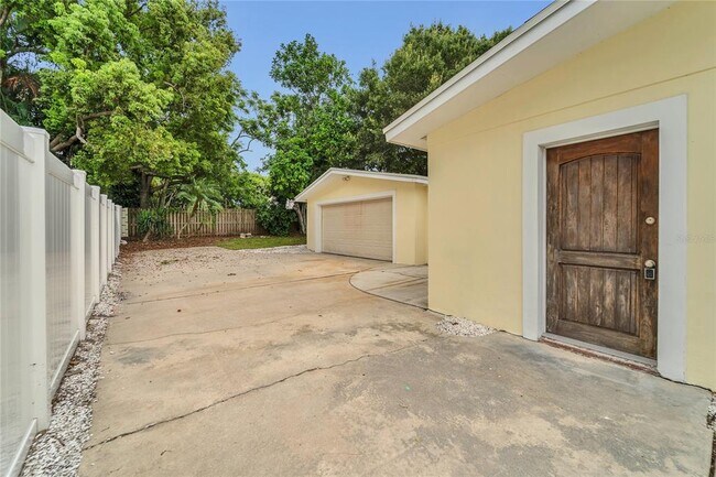 Building Photo - 312 Lagoon Dr