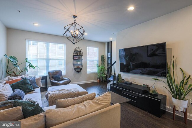 Building Photo - 7104 Druce Way