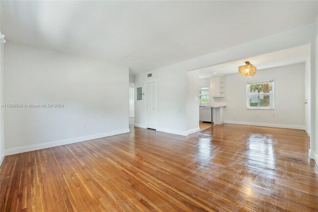 Building Photo - 7741 SW 55th Ave