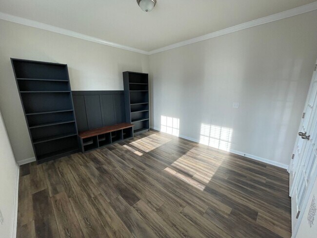 Building Photo - 5BD/3BA Beautiful home within Braeburn nei...