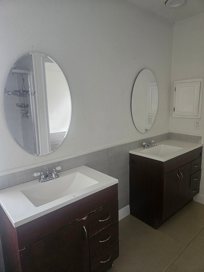 Building Photo - 2310 Cortland Cir