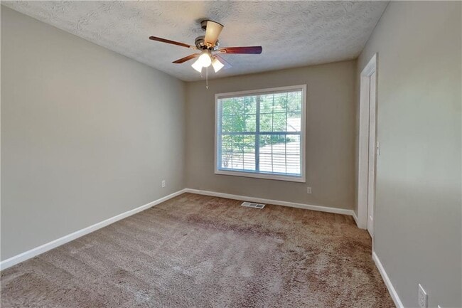 Building Photo - 3945 Piper Glen Dr NE