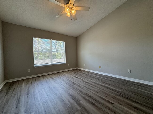 Building Photo - 12965 Langstaff Dr