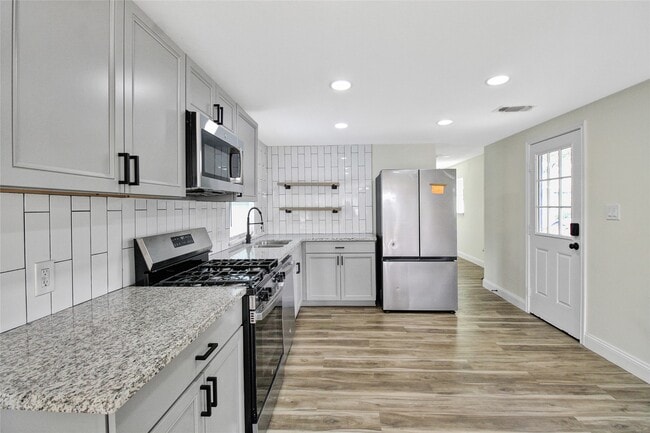 Building Photo - 7725 Avenue H