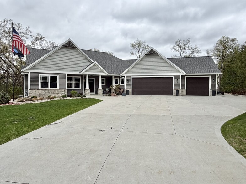 Building Photo - 5201 N Grand Videre Dr