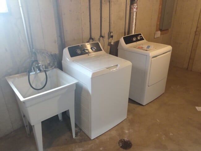 Building Photo - 1201 N 15th St