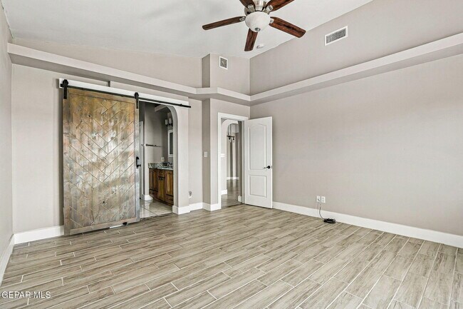 Building Photo - 14420 Navajo Point Dr