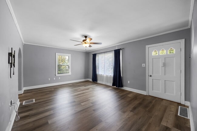 Building Photo - 1056 Campbell St