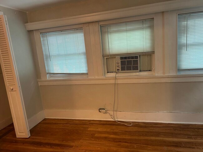 Building Photo - 431 S M St