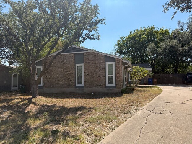 Building Photo - 5808 Cherry Park