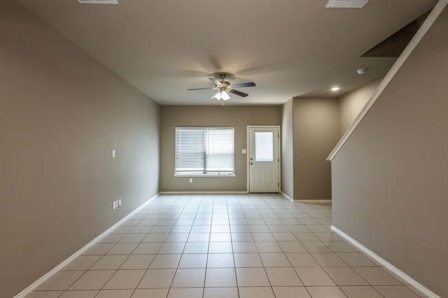Building Photo - 123 Niagara Dr.