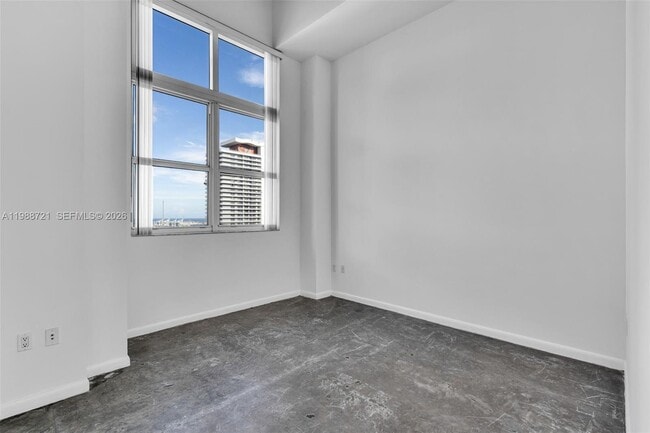 Building Photo - 133 NE 2nd Ave