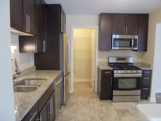 Building Photo - 1534 Springview Ct