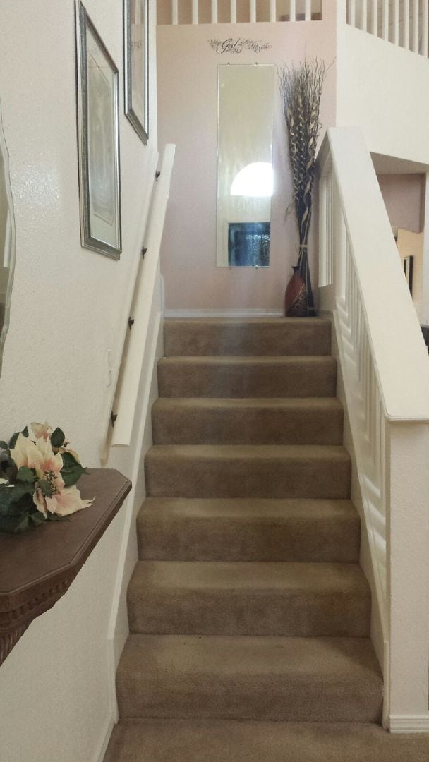 Building Photo - Sandstone Ranch Estates 4bed/2.5bath Refrig A/C!