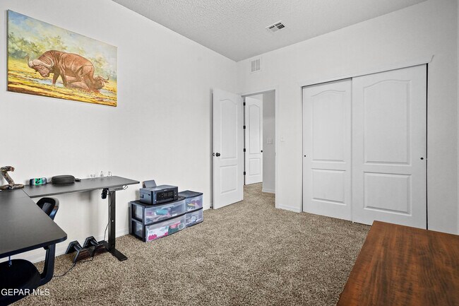 Building Photo - 3768 Loma Adriana