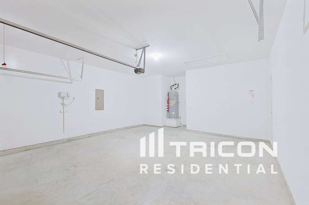 Building Photo - 235 Jenkinson Dr